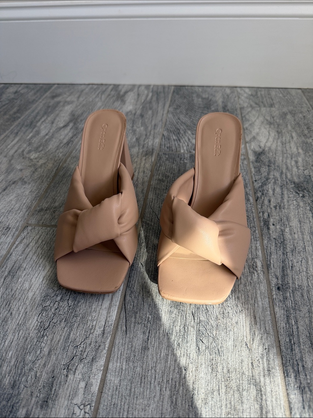 Twist-Knot Nude Square-Toe heeled Sandals